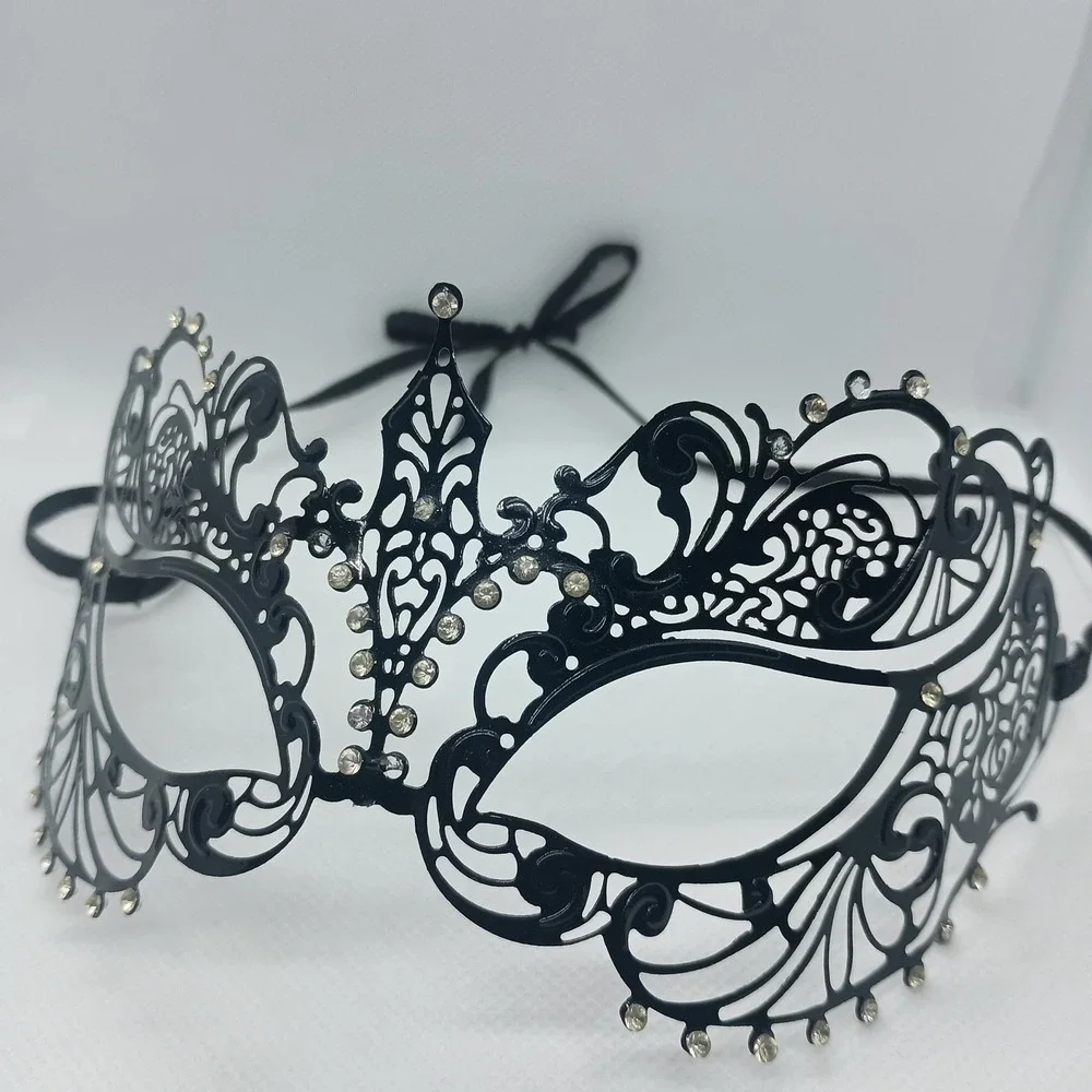 Metal and Crystal Masquerade Ball‎ Mask SKUJ078
